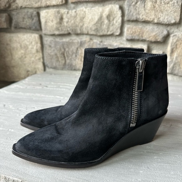1.STATE Kipp Wedge Bootie Black Suede Size 6.5 - Picture 2 of 7